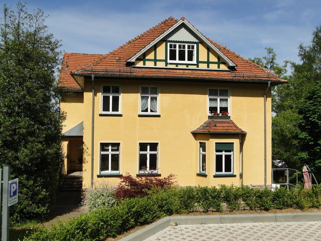 Pension Villa Am Burgberg Вальтерсхаузен Экстерьер фото